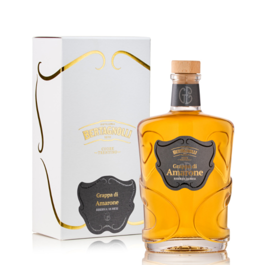 Bertagnolli Grappa di Amarone Barrique / 42 % Vol. / 0,7 Liter-Flasche in Geschenkbox