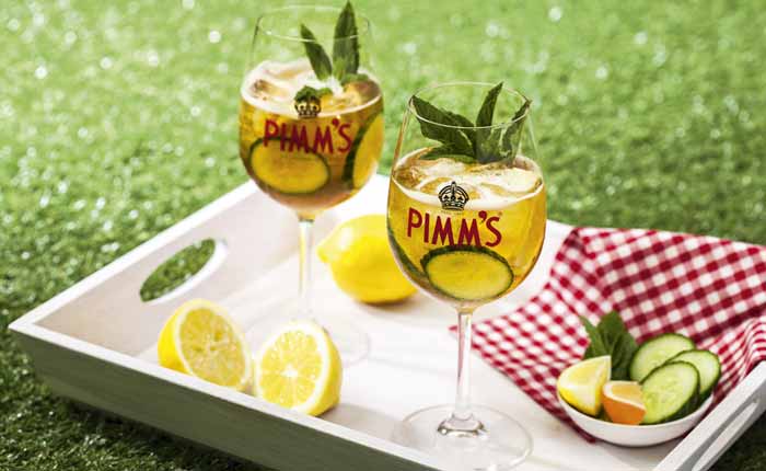 Probieren Sie den leckeren Pimms Cocktail Probieren Sie den leckeren Pimms Cocktail